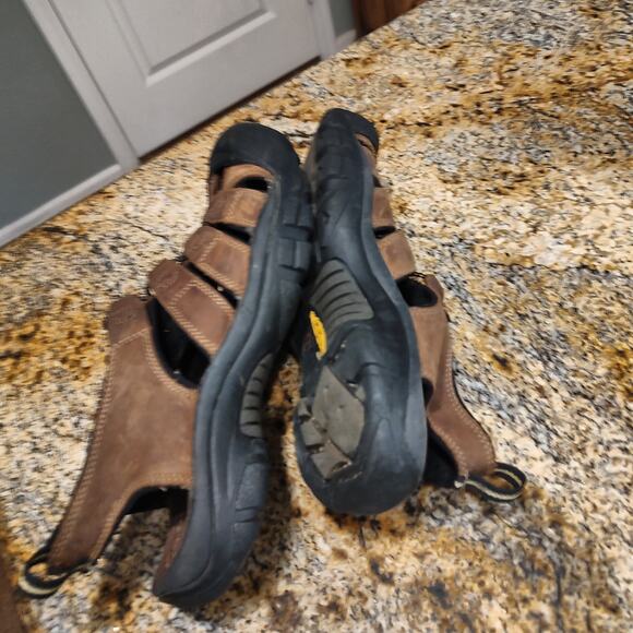 Keen Brown Outdoor Sandals 8.5 US Mens hiking Trail Water Leather Shoes Sandals main image 10